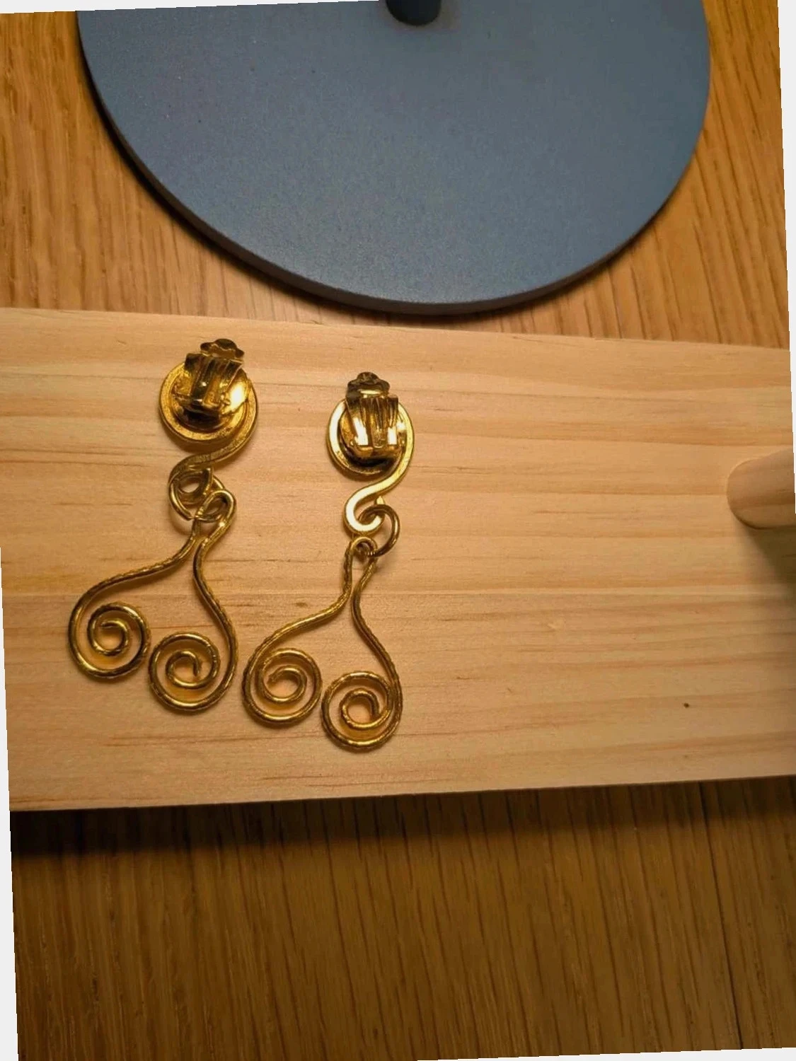Boucles d'oreilles vintage en plaqué or + écrin – photo 5